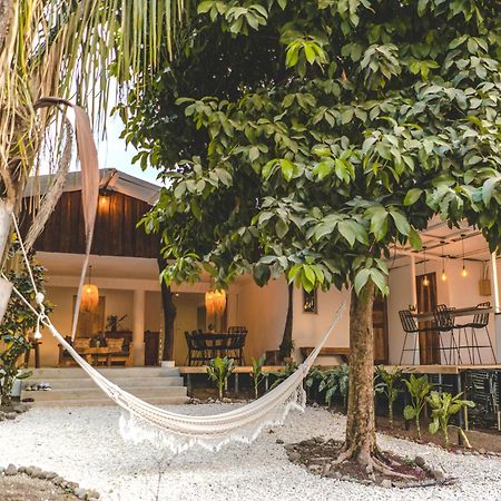 Cuatro Vientos Lodge & Apartments - Mal Pais, Costa Rica Playa Santa Teresa  Exteriör bild