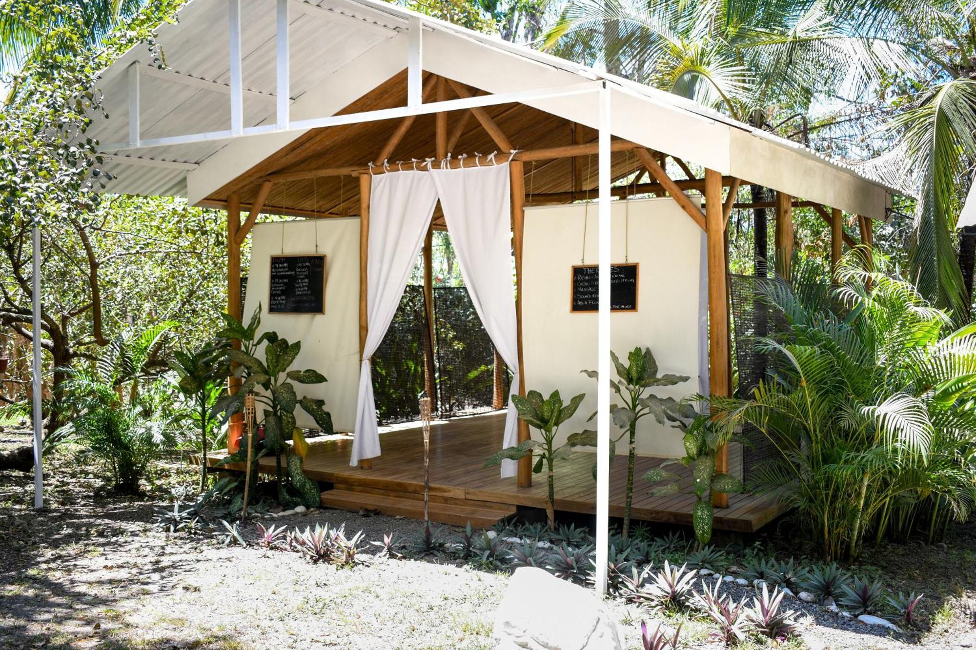 Cuatro Vientos Lodge & Apartments - Mal Pais, Costa Rica Playa Santa Teresa  Exteriör bild