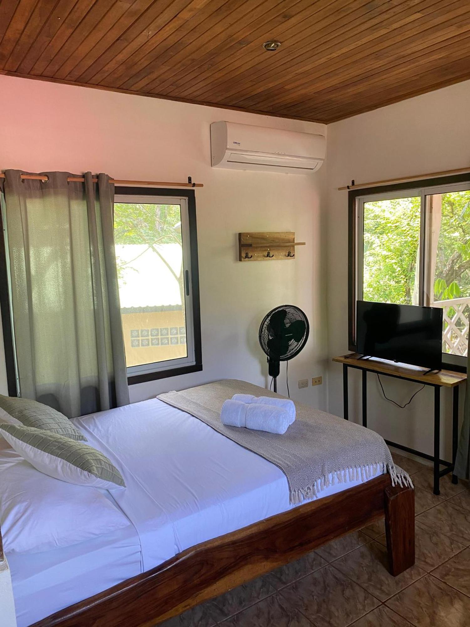 Cuatro Vientos Lodge & Apartments - Mal Pais, Costa Rica Playa Santa Teresa  Exteriör bild
