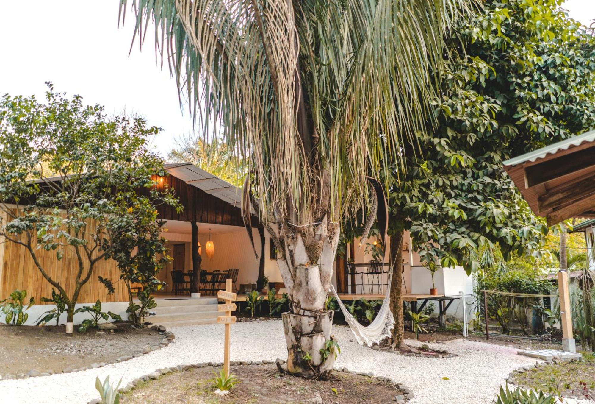 Cuatro Vientos Lodge & Apartments - Mal Pais, Costa Rica Playa Santa Teresa  Exteriör bild