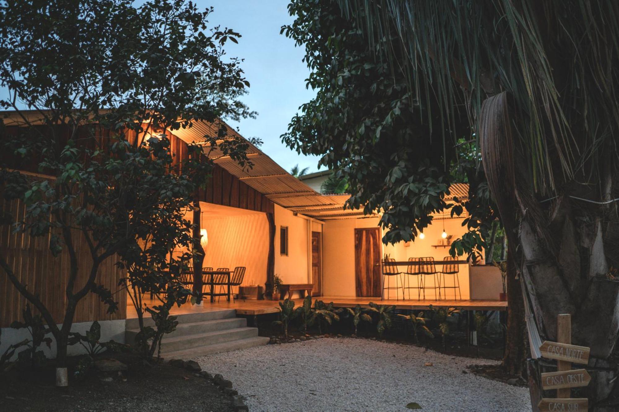 Cuatro Vientos Lodge & Apartments - Mal Pais, Costa Rica Playa Santa Teresa  Exteriör bild