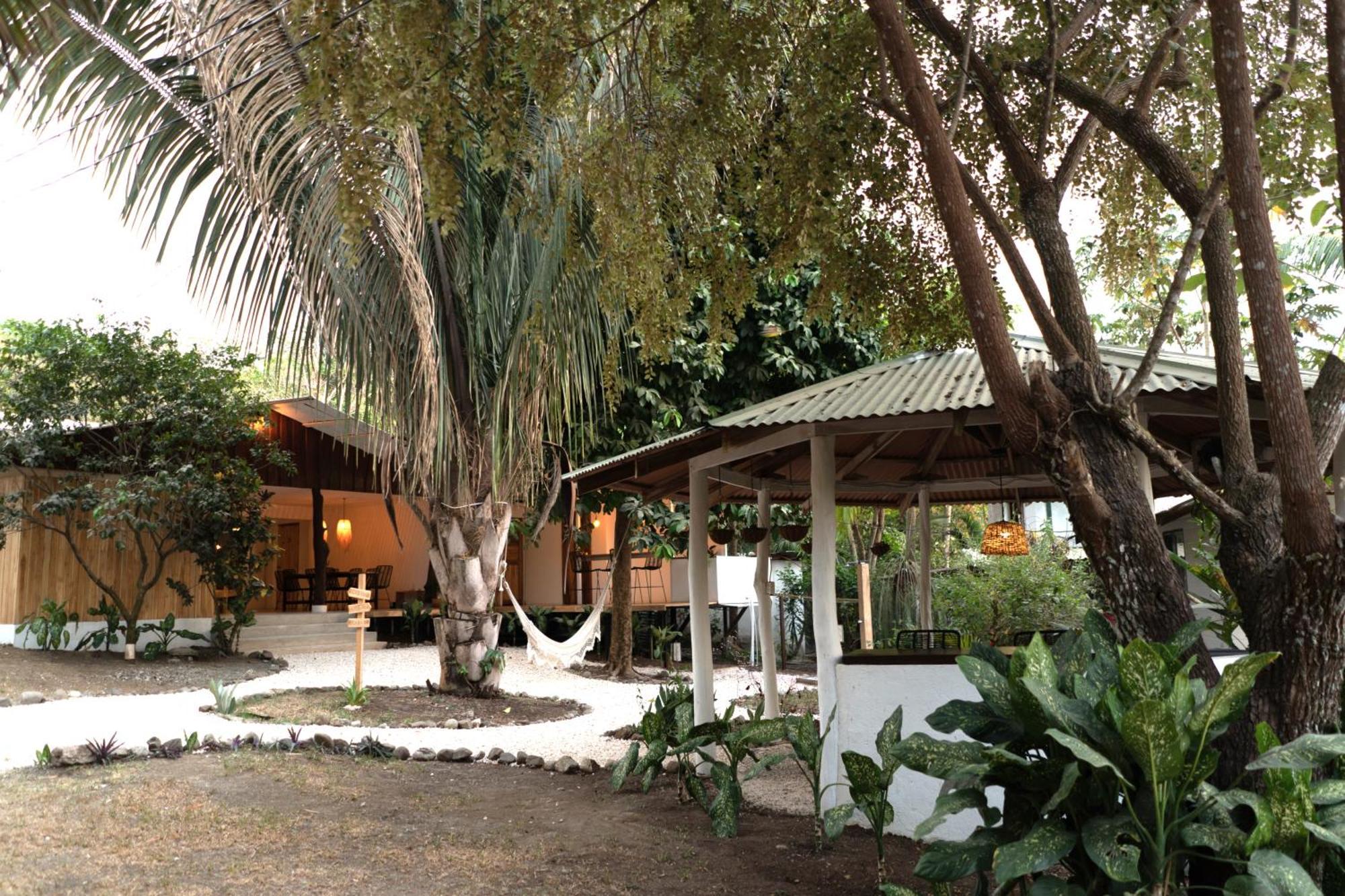 Cuatro Vientos Lodge & Apartments - Mal Pais, Costa Rica Playa Santa Teresa  Exteriör bild